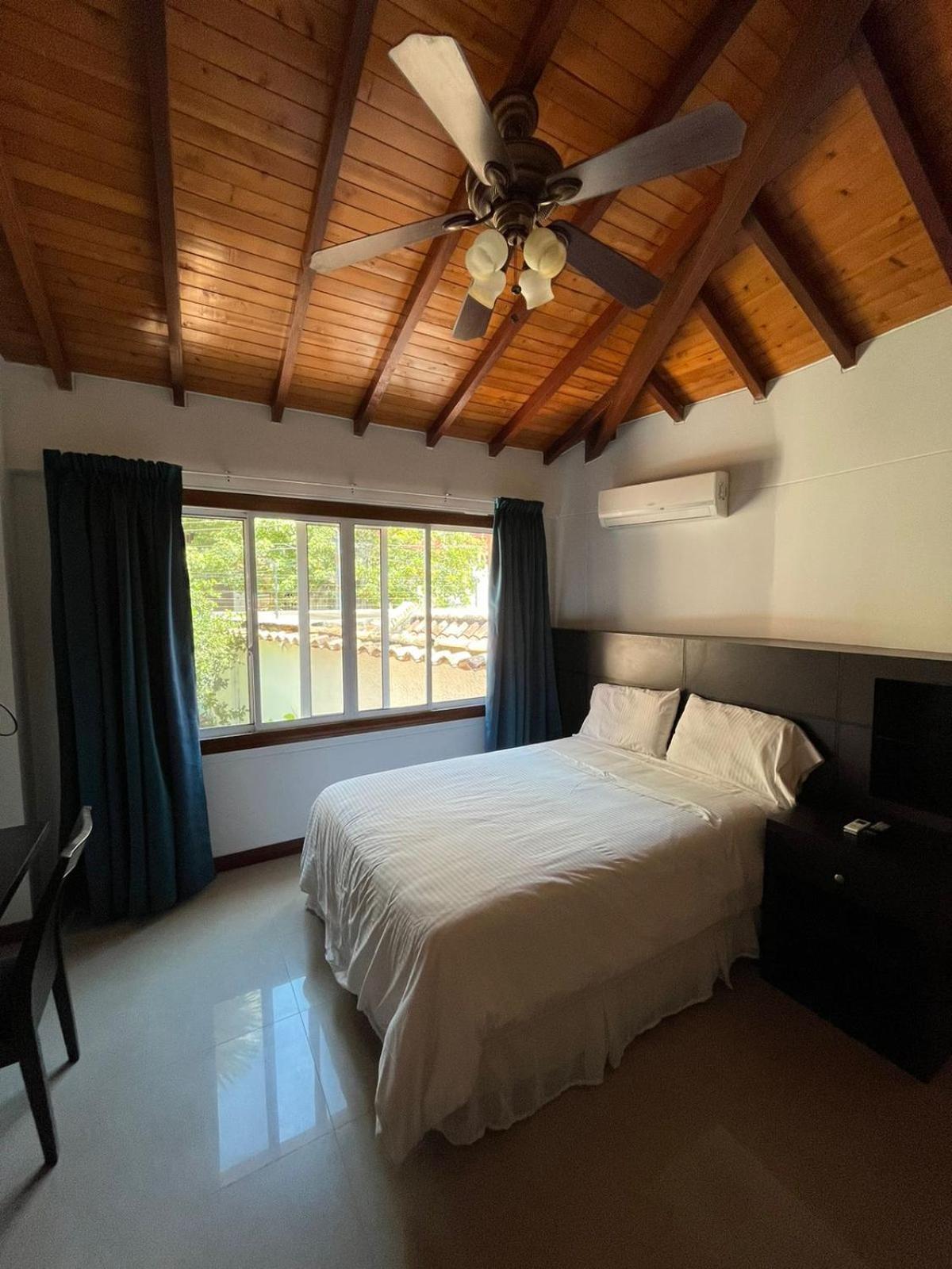 Ayenda Serenity Suites Casa Boutique Bucaramanga Extérieur photo